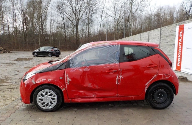 Toyota Aygo cena 16900 przebieg: 33769, rok produkcji 2018 z Kożuchów małe 466